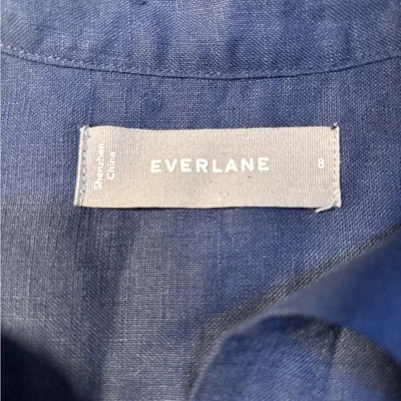 Everlane Women’s Dark Blue Button Up Shirt Relaxed Fit Size 8 - Picture 3 of 4